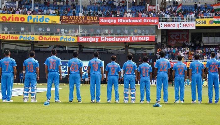 Nayi Soch: MS Dhoni bats for contribution of mothers in everyone's life - VIDEO