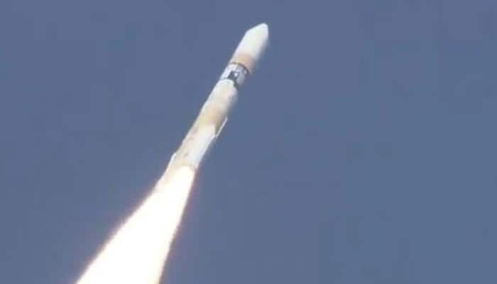 Japan&#039;s H-IIA rocket lifts off with weather satellite &#039;Himawari-9&#039;  – Watch!