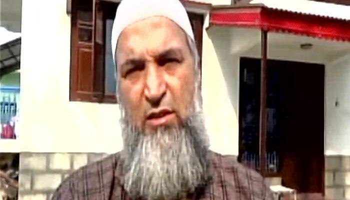 Burhan Wani&#039;s father condemns burning of schools in Valley, calls it &#039;unacceptable&#039;