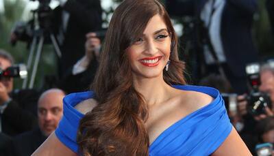 Slay it like Sonam Kapoor! Be bold enough while picking accessories 