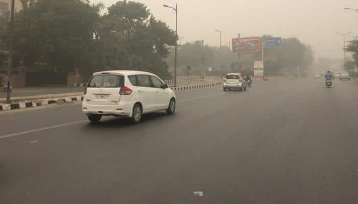 Delhi pollution: Thick smog continues to cover city; air quality worsens - Watch