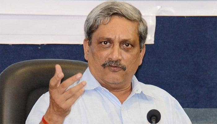 OROP storm: Congress slams Manohar Parrikar&#039;s &#039;pacifier&#039;, asks him to quit post