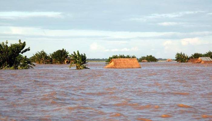 15 killed, 6 missing in heavy downpours, flood in Vietnam