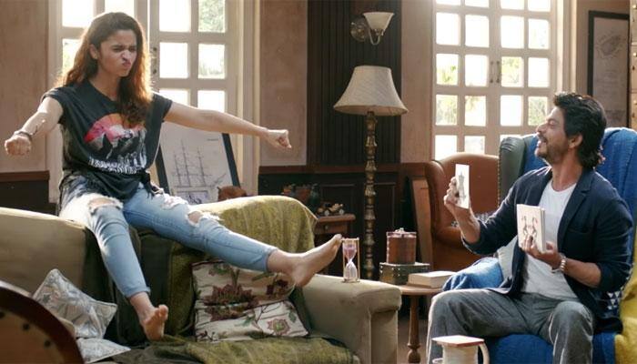 Shah Rukh Khan, Alia Bhatt's 'Dear Zindagi' to release in USA-Canada before India