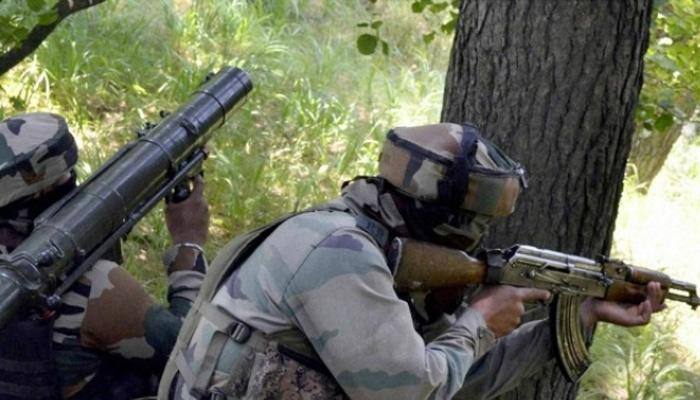 Jawan martyred in Pakistani firing in J&amp;K&#039;s Nowshera; 2 LeT terrorists killed in encounter in Baramulla