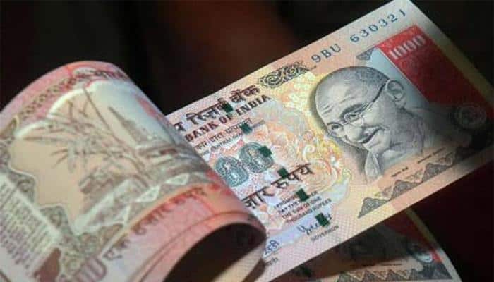 Black money hoarders wash sins in the Ganges, hundreds of Rs 500/100 notes found floating