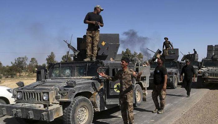 Elite Iraqi troops battle IS on Mosul streets