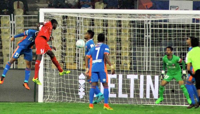 ISL-3: 10-man FC Goa beat NorthEast United 2-1 in injury time ISL-3: 10-man FC Goa beat NorthEast United 2-1 in injury time