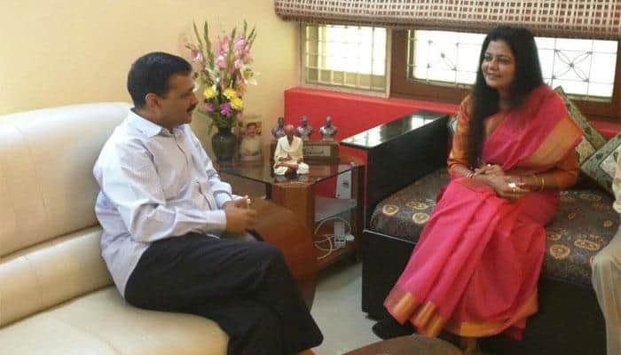 Suspended BJP leader and MP Kirti Azad's wife Poonam joins AAP