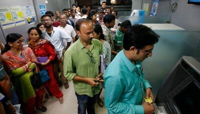 Demonetisation: RBI urges public not to hoard cash, avoid going to bank branches repeatedly