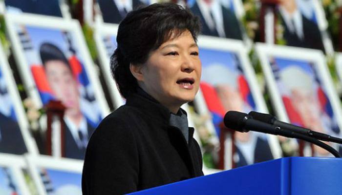 Two former aides to South Korea`s President Park quizzed over scandal