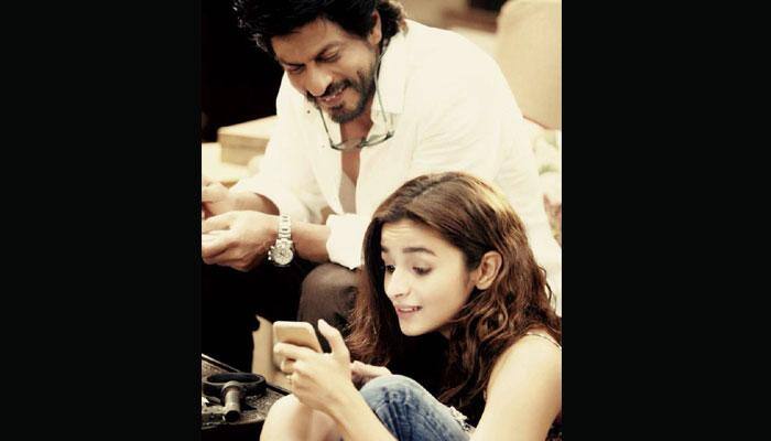 Dear Zindagi: 7 reasons why you cannot afford to miss the Shah Rukh Khan, Alia Bhatt starrer