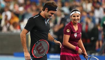 Roger Federer tries famous Indian delicacy, Gol Gappa alongside Sania Mirza – Watch Video