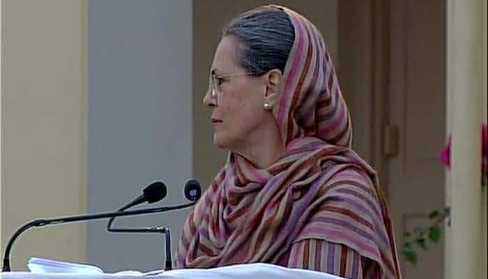 Sonia Gandhi pauses her speech in middle, covers head to respect &#039;azaan&#039;; photo goes viral on social media