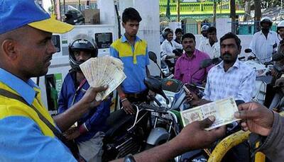 Demonetisation: Use of old Rs 500 and Rs 1,000 notes at public utilities likely to be extended by 10 days  
