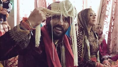 Yuvraj Singh ties nuptial knot with Hazel Keech at Fatehgarh Sahib Gurudwara