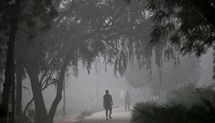 Dense fog in Delhi; train operations hit badly – Details here