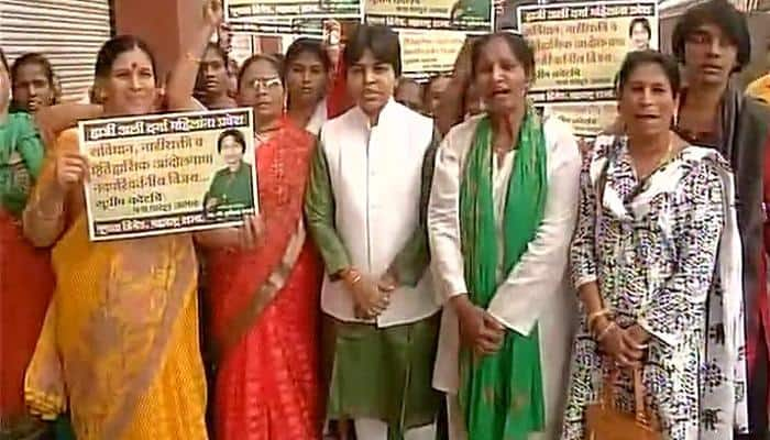 Women rights activist Trupti Desai to enter Haji Ali Dargah today