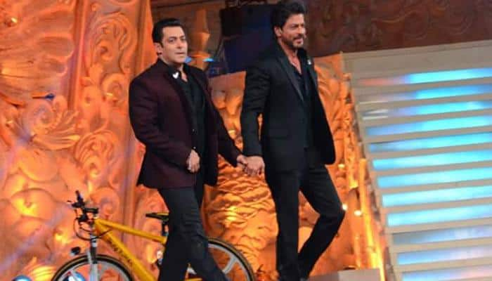 Salman Khan and Shah Rukh Khan&#039;s awesome bromance bigger than any award!