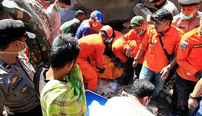 Indonesia earthquake toll jumps to 97: Military
