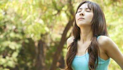10 minutes of Sanatan Kriya every day can keep your lungs strong