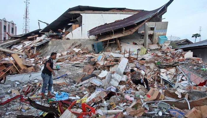 Indonesia earthquake: 84,000 people displaced, 100 killed and many injured in Aceh province