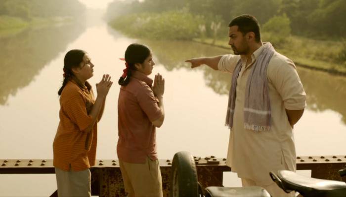 'Dangal' new promo shows how 'Haanikaarak Bapu' Aamir Khan's on-screen daughters are stuck with him! 