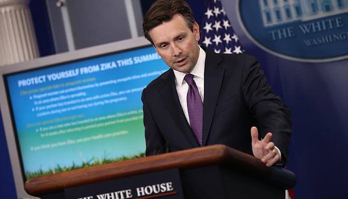 White House Press Secretary Josh Earnest a 'foolish guy': Donald Trump
