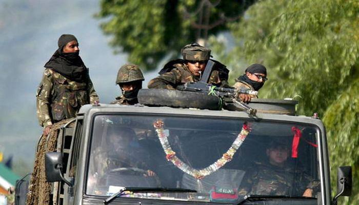 Terrorists hurl grenade at police vehicle in J&amp;K&#039;s Parimpora, search operation launched