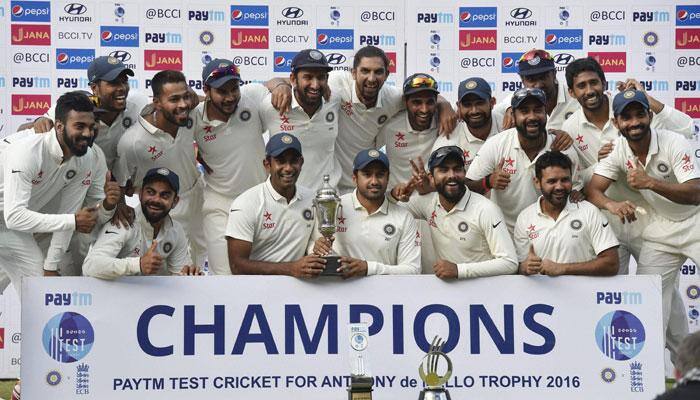 Fans bemused as Gautam Gambhir misses out on team photo after England series win