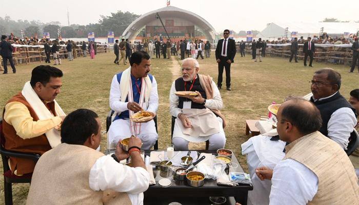 PM Narendra Modi brought his own tiffin, had launch with BJP members in Varanasi 