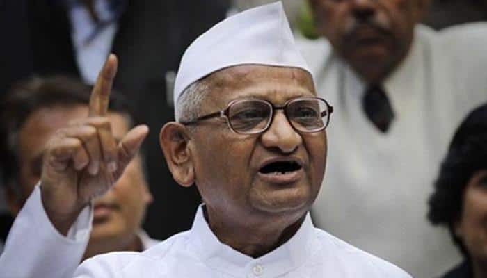 Hazare raps Kejriwal for removing donor list from website