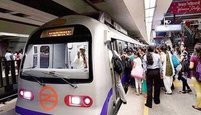 Travelling by Delhi Metro's Blue Line on Christmas? MUST READ THIS to save time