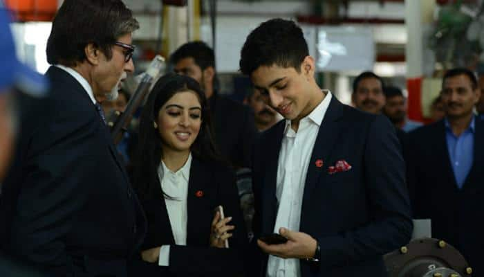 Amitabh Bachchan meets grandchildren Navya and Agastya; pics will surely melt your heart!