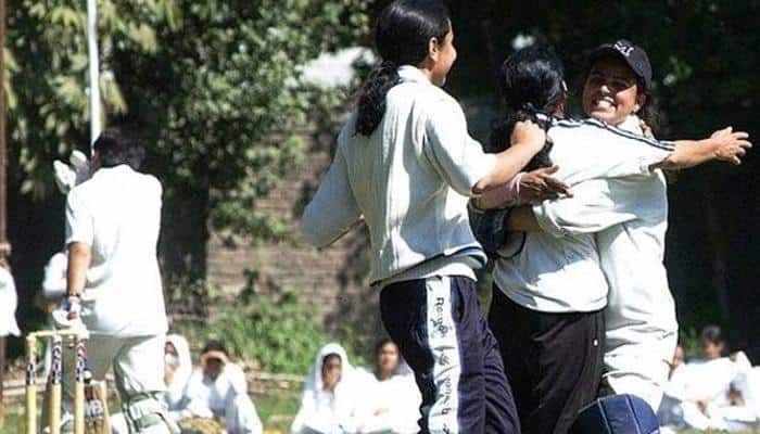 Kashmir&#039;s only qualified female cricket coach Sakeena Akhtar breaks stereotypes in the valley!