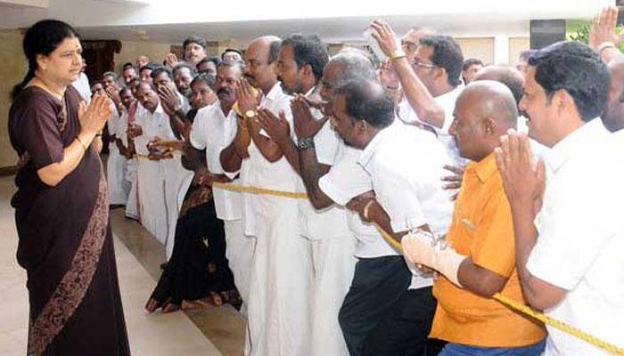 AIADMK adopts resolution to work under the leadership of 'Chinnamma' Sasikala Natarajan