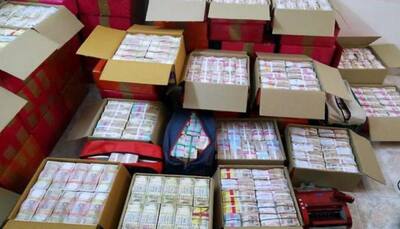 Income Tax officer arrested; new notes of Rs 24 lakh seized