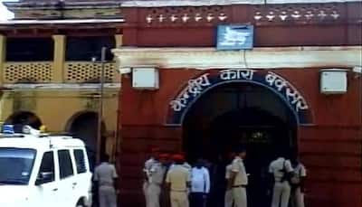 Bihar: Five prisoners escape from Buxar Central Jail, three wardens suspended