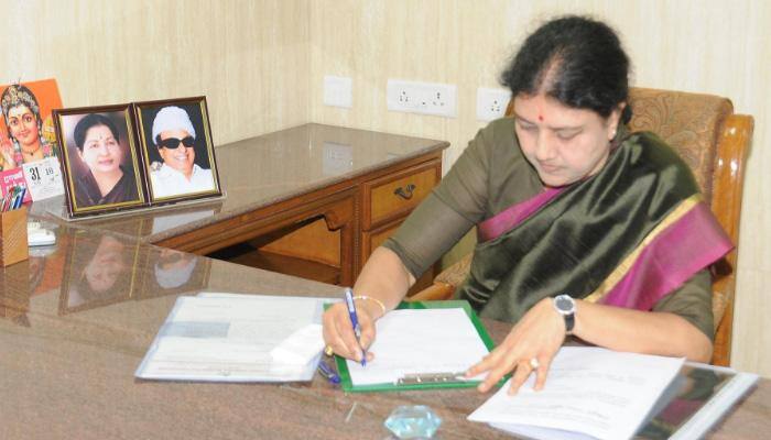 VK Sasikala takes charge as AIADMK general secretary, says `Amma in my heart`