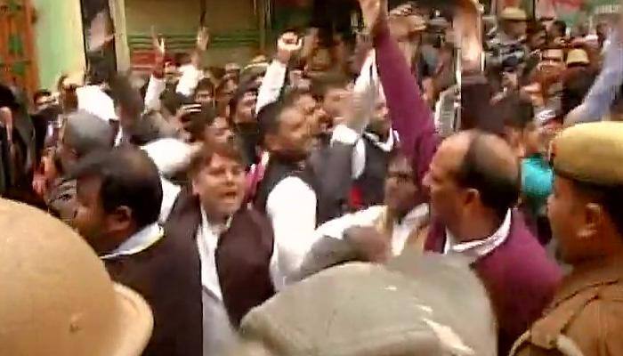 Akhilesh ousts Mulayam as SP chief, takes over party: As it happened