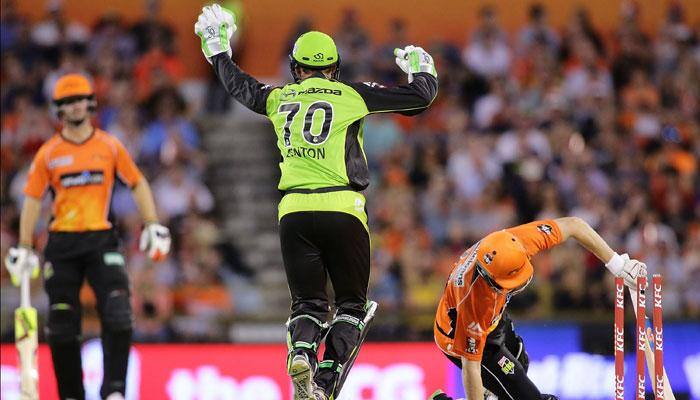 WATCH: Adam Voges survives getting stumped after biggest wicket keeping blunder ever