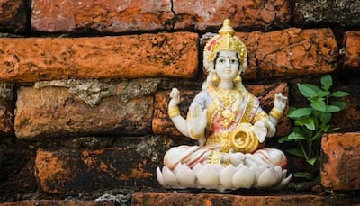 Goddess Lakshmi will NOT stay with you if you reflect THESE characteristics