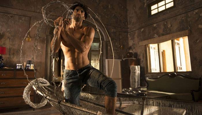 Aditya Roy Kapur latest shirtless still makes him &#039;OK Jaanu&#039; undoubtedly!