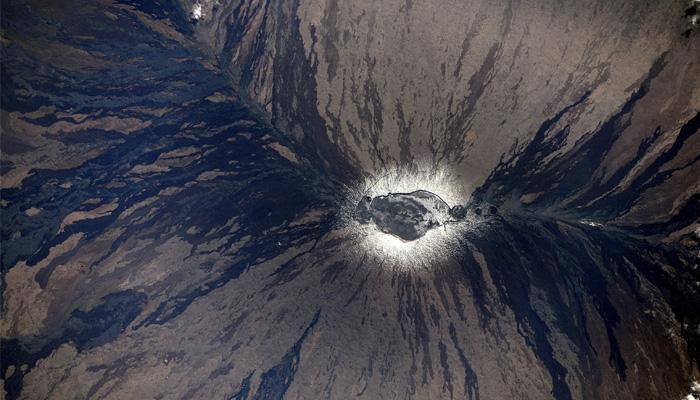 This is how Hawaii's Mauna-Loa volcano looks like from space station!