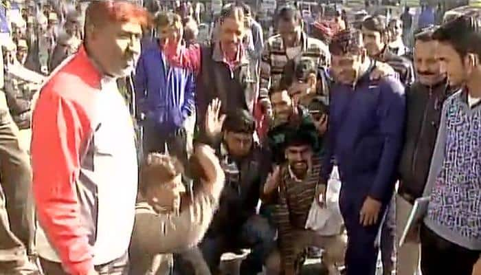 Delhi garbage crisis: Waste piles up on street, sanitation workers protest against CM Arvind Kejriwal