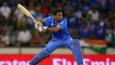 WATCH: Mumbai crowd goes WILD as MS Dhoni steps on to the pitch, for the last time as captain