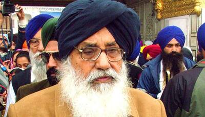 Shoe hurled at Punjab CM Parkash Singh Badal in Muktsar, accused identified as Sikh radical leader's relative