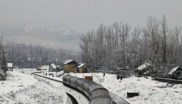 Intense cold in J&amp;K, Srinagar and Jammu record coldest night