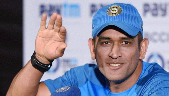 &#039;Baal to bade nahi honge&#039;, MS Dhoni responds to prospects of growing long hair once again