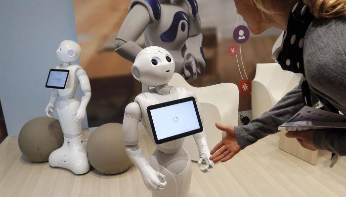UAE's first robot pharmacy – This is how robotics will change healthcare in near future!